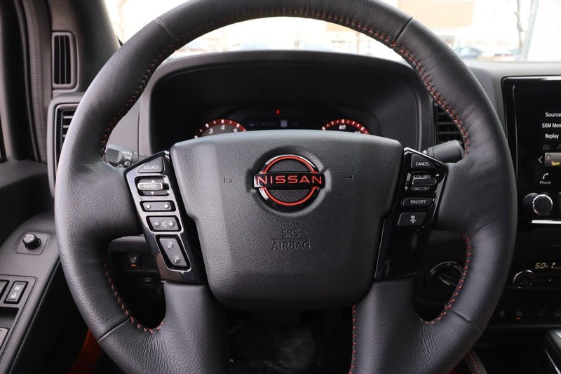 Nissan Frontier Vehicle Image 10