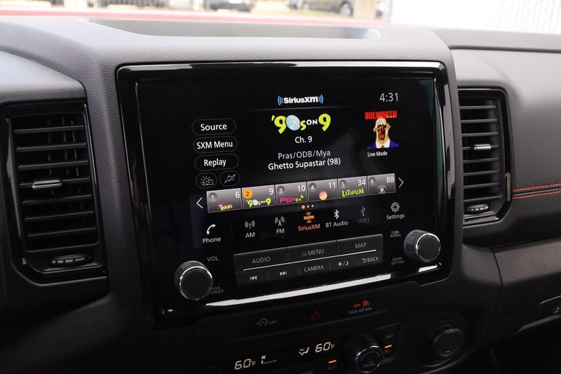 Nissan Frontier Vehicle Image 15
