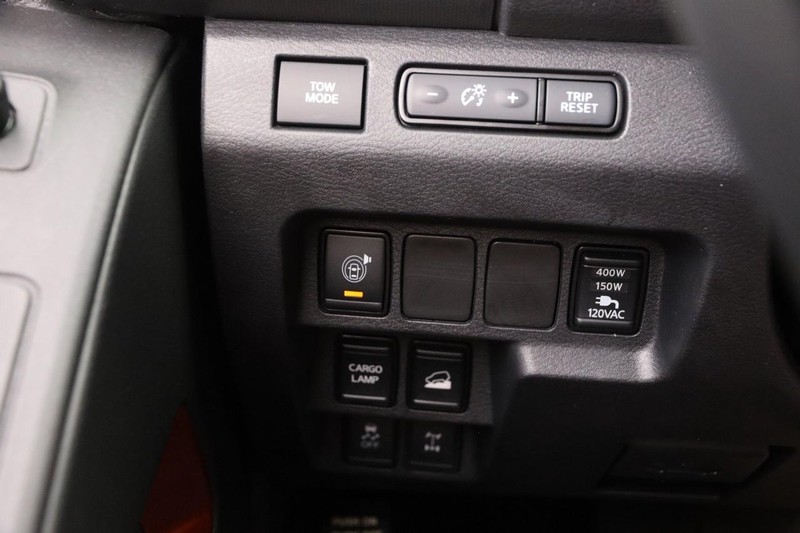 Nissan Frontier Vehicle Image 20