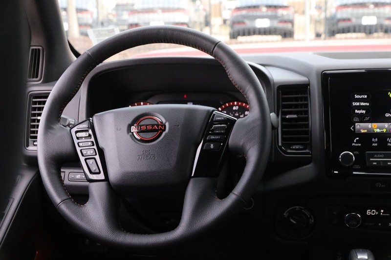 Nissan Frontier Vehicle Image 23