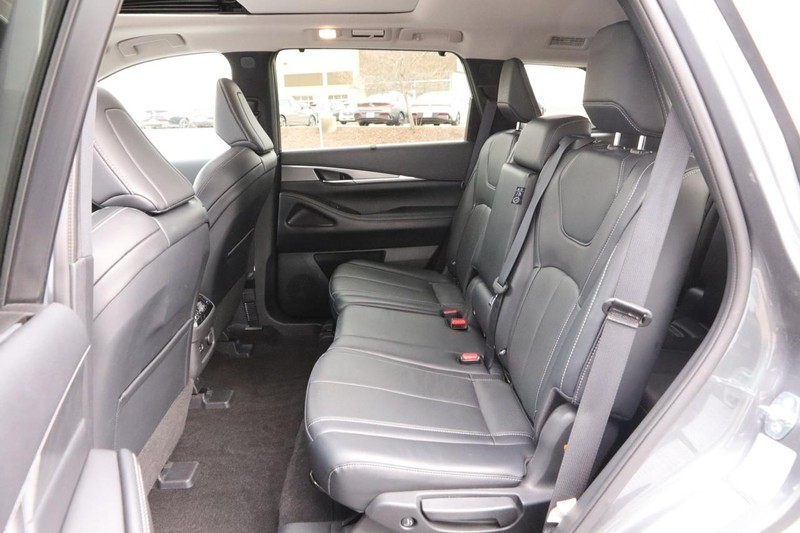 INFINITI QX60 Vehicle Image 10