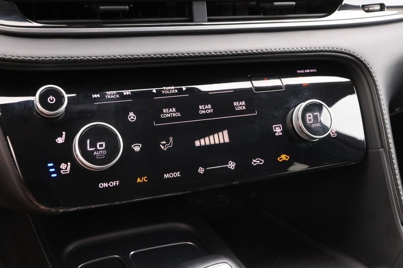 INFINITI QX60 Vehicle Image 19