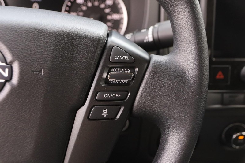 Nissan Frontier Vehicle Image 12