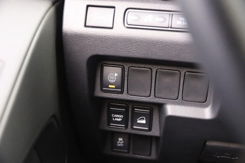 Nissan Frontier Vehicle Image 19
