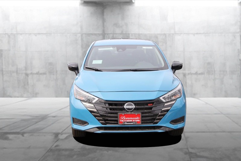 Nissan Versa Vehicle Image 04
