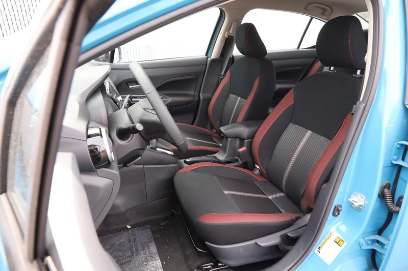 Nissan Versa Vehicle Image 08