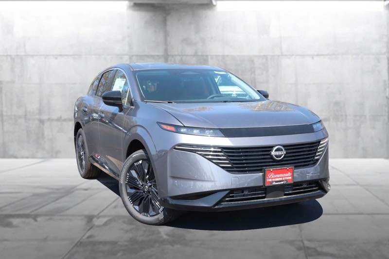 Nissan Murano Vehicle Image 02