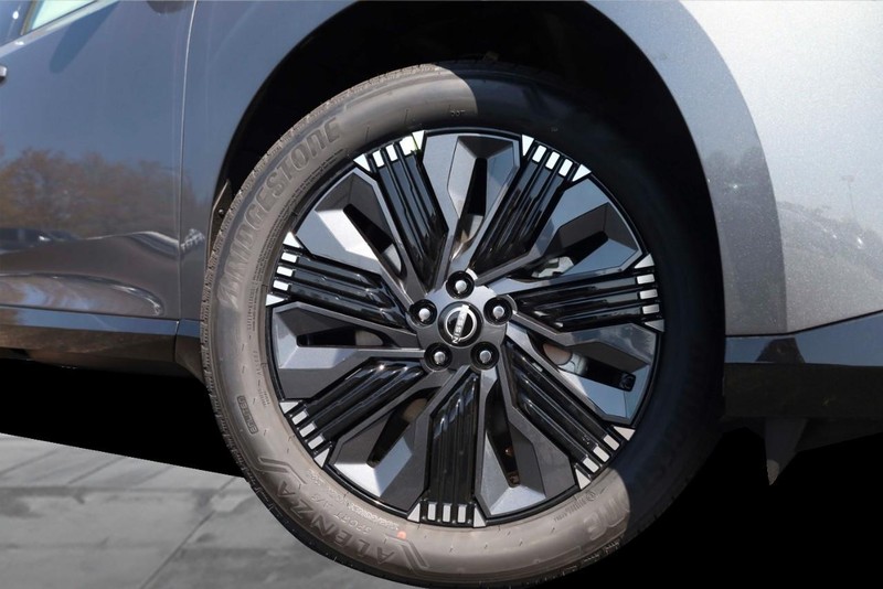 Nissan Murano Vehicle Image 03