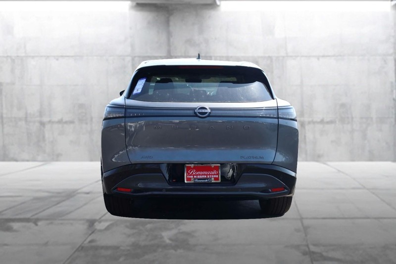 Nissan Murano Vehicle Image 06