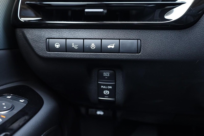 Nissan Murano Vehicle Image 17