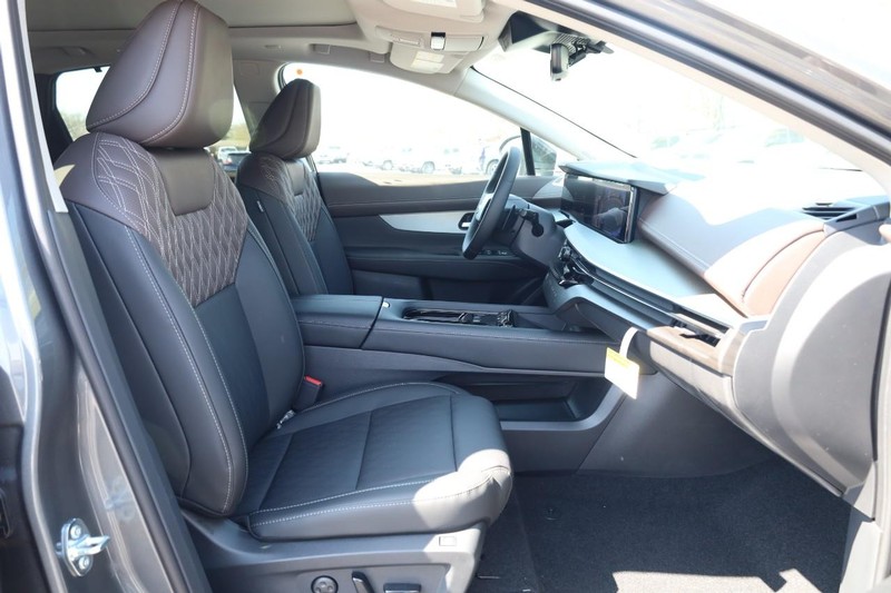 Nissan Murano Vehicle Image 26