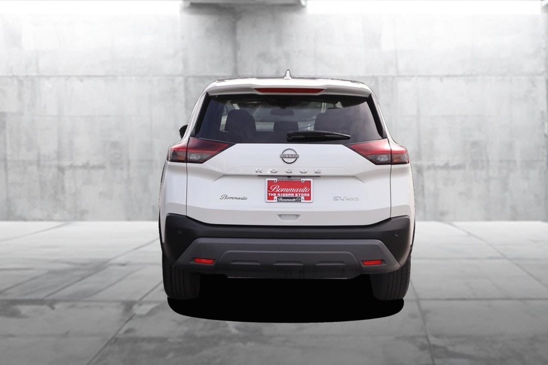 Nissan Rogue Vehicle Image 06