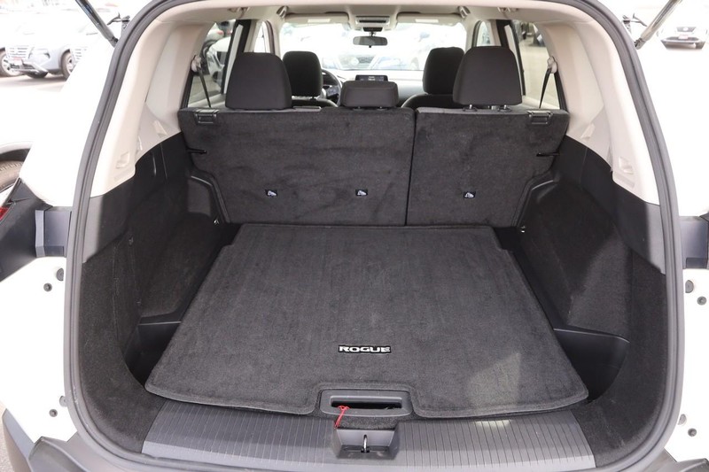 Nissan Rogue Vehicle Image 07