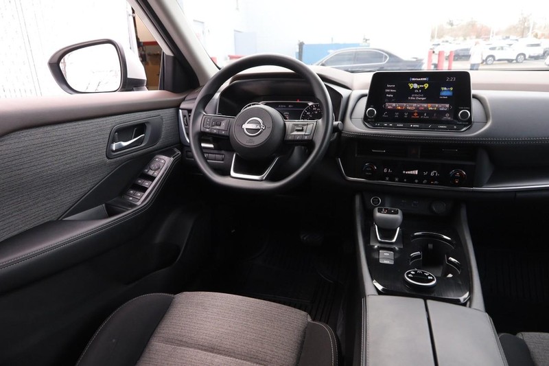 Nissan Rogue Vehicle Image 20