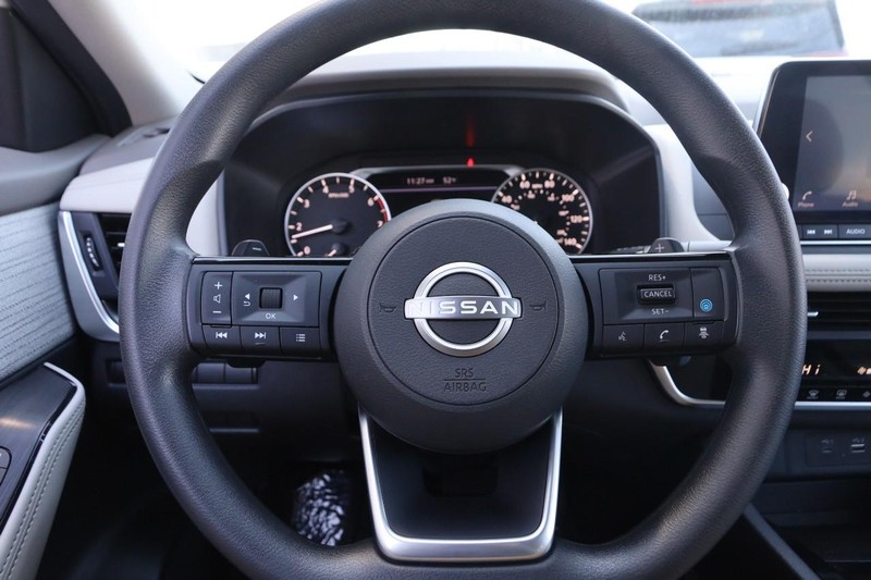 Nissan Rogue Vehicle Image 10