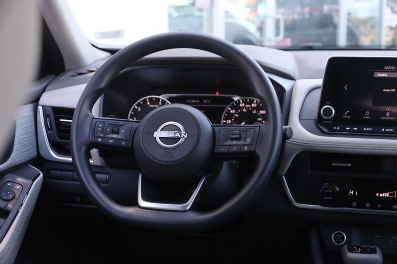 Nissan Rogue Vehicle Image 22