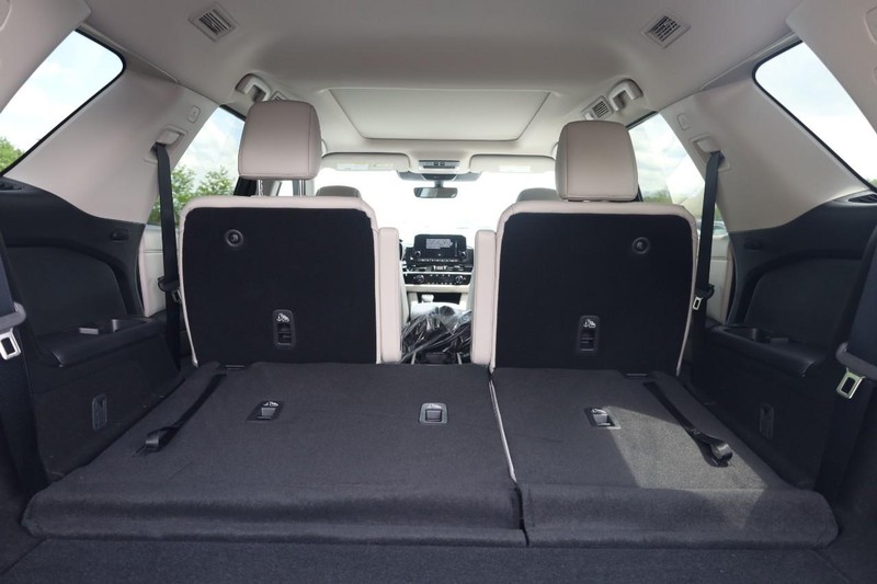 Nissan Pathfinder Vehicle Image 08