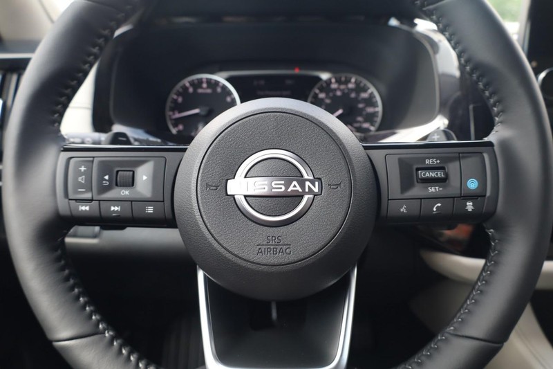 Nissan Pathfinder Vehicle Image 09