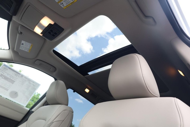 Nissan Pathfinder Vehicle Image 21