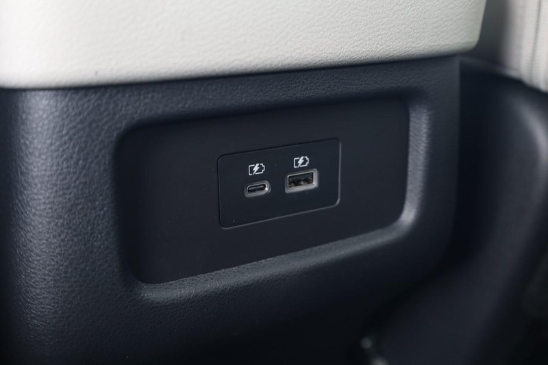 Nissan Pathfinder Vehicle Image 24