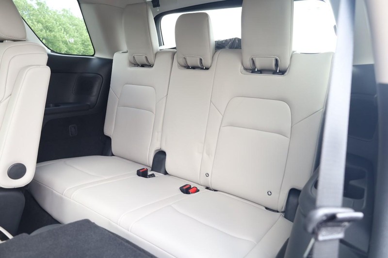 Nissan Pathfinder Vehicle Image 25