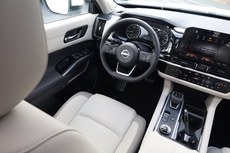 Nissan Pathfinder Vehicle Image 27