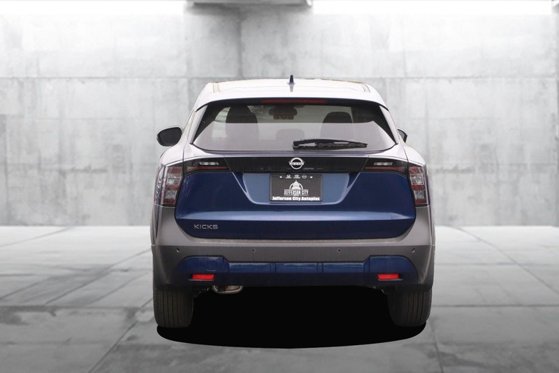 Nissan Kicks Vehicle Image 06