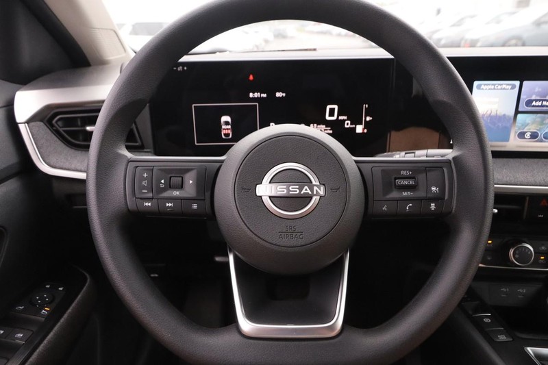 Nissan Kicks Vehicle Image 10