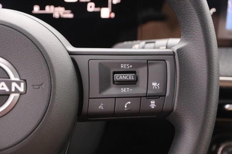 Nissan Kicks Vehicle Image 12