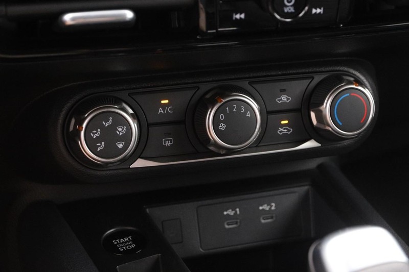 Nissan Kicks Vehicle Image 16