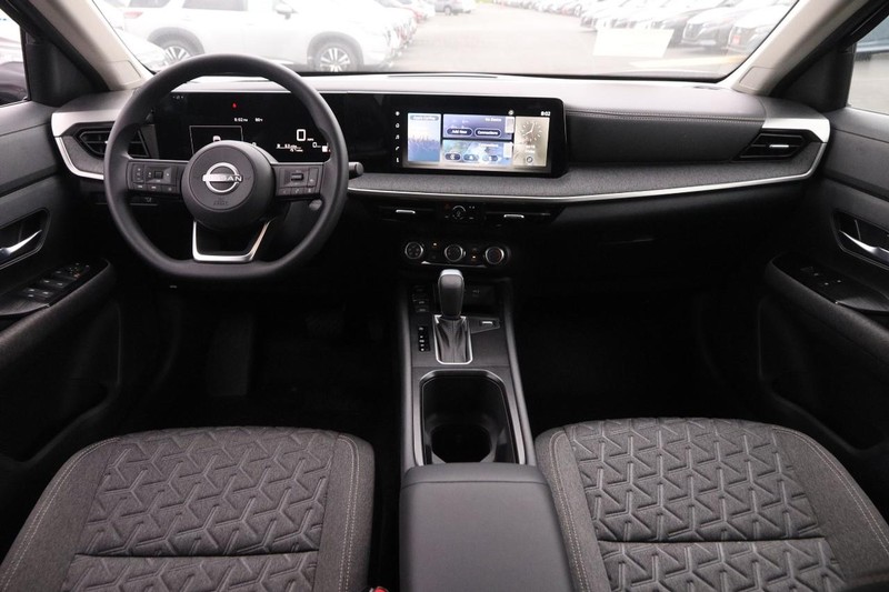 Nissan Kicks Vehicle Image 17