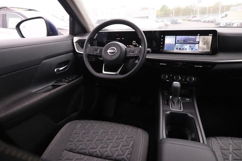 Nissan Kicks Vehicle Image 18