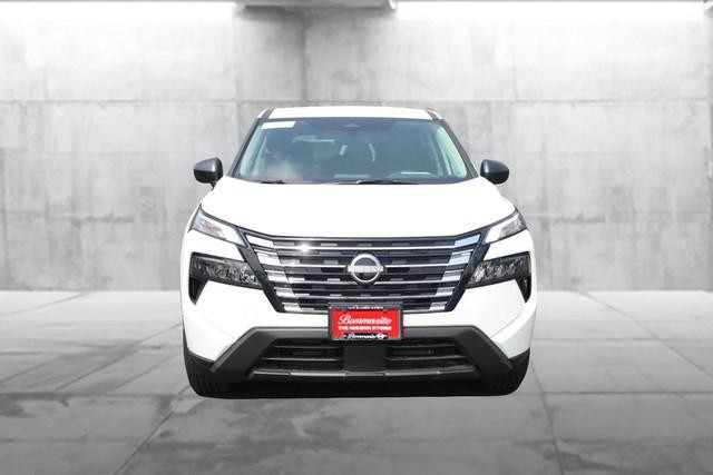 Nissan Rogue Vehicle Image 04