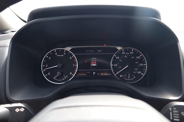 Nissan Rogue Vehicle Image 10