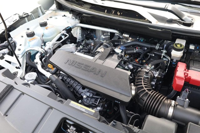 Nissan Rogue Vehicle Image 24
