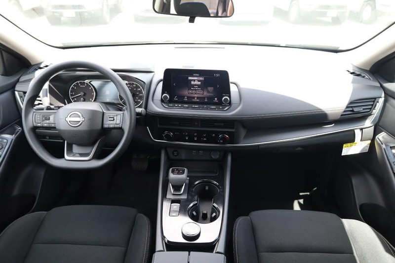 Nissan Rogue Vehicle Image 22