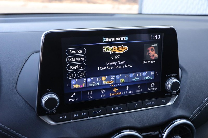 Nissan Sentra Vehicle Image 14