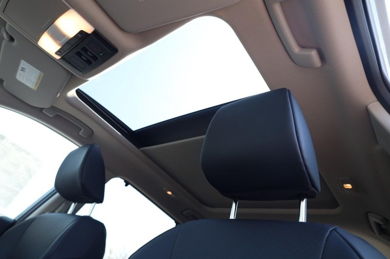Nissan Rogue Vehicle Image 21