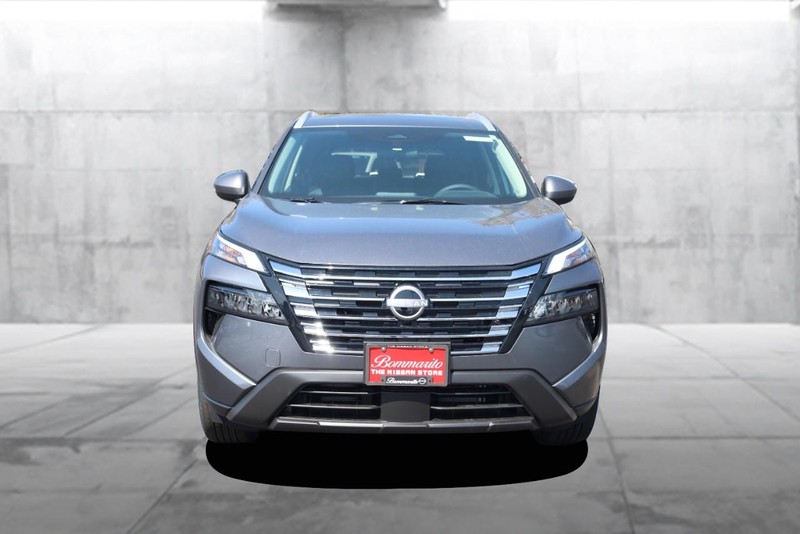 Nissan Rogue Vehicle Image 05