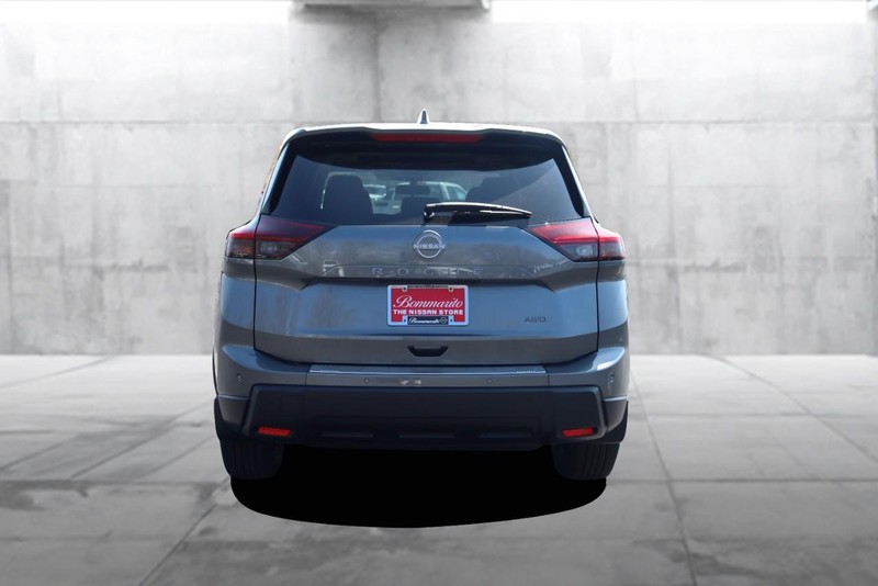 Nissan Rogue Vehicle Image 07