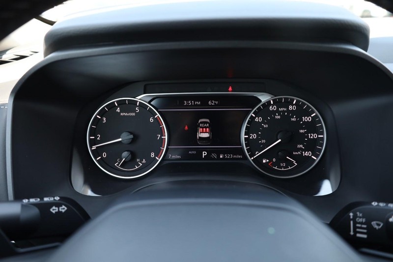 Nissan Rogue Vehicle Image 10