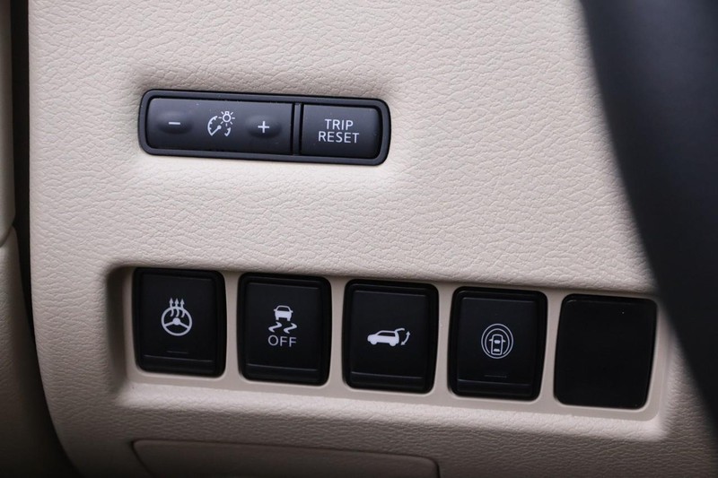 Nissan Murano Vehicle Image 21