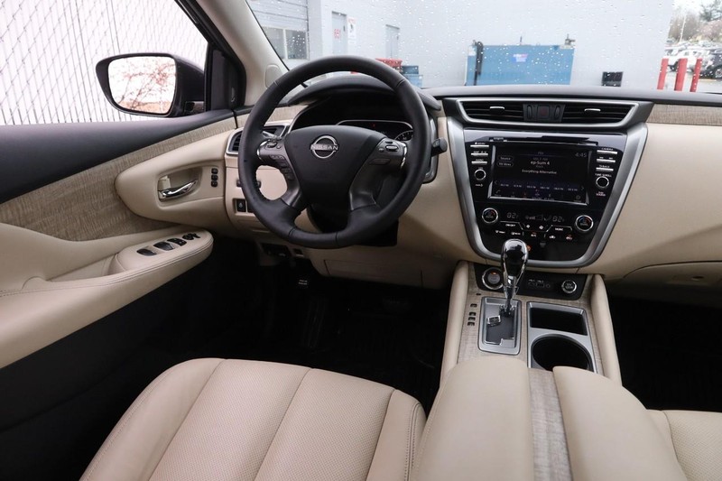 Nissan Murano Vehicle Image 23