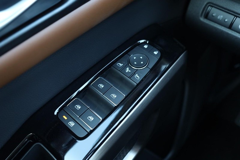 Nissan Pathfinder Vehicle Image 19