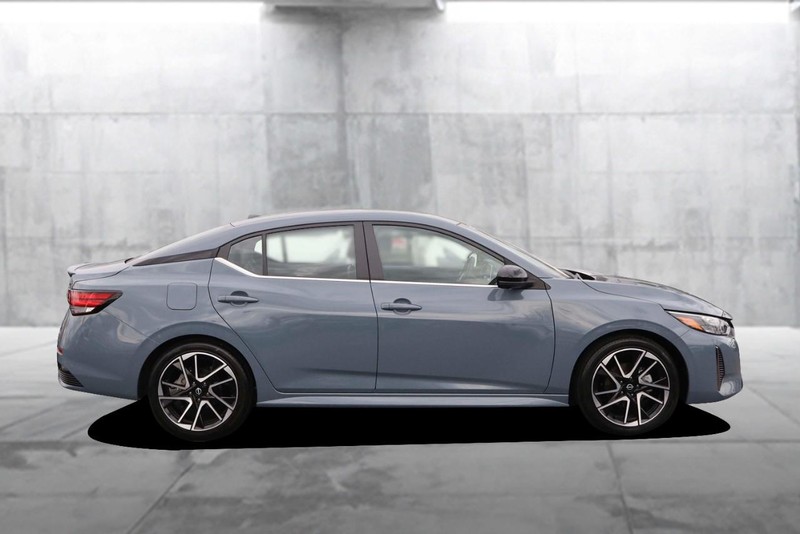 Nissan Sentra Vehicle Image 05