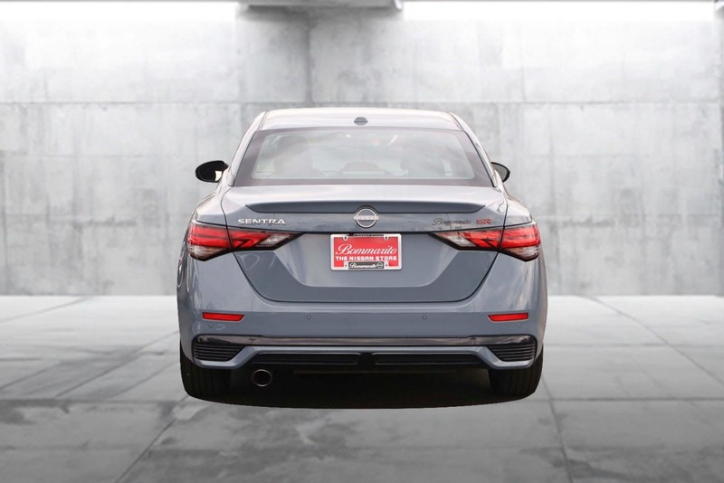 Nissan Sentra Vehicle Image 06