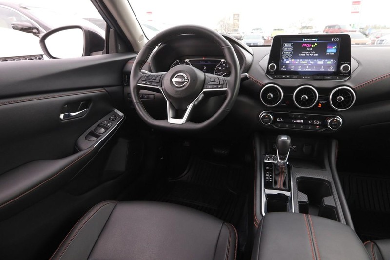 Nissan Sentra Vehicle Image 21