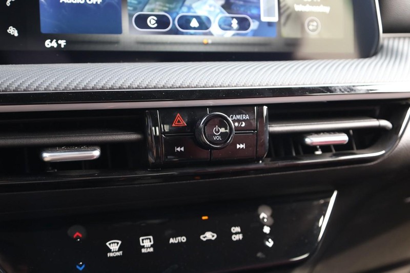 Nissan Kicks Vehicle Image 15