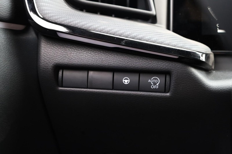 Nissan Kicks Vehicle Image 21