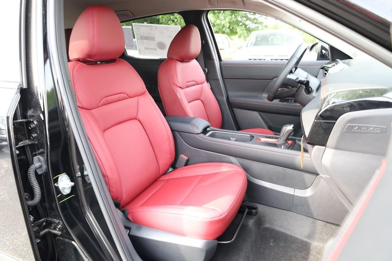 Nissan Kicks Vehicle Image 27